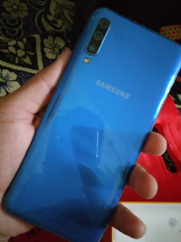 Samsung Galaxy A50 1