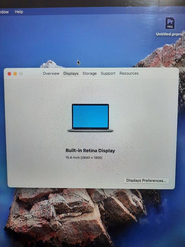 Macbook Pro 2016 16gb 512gb storage 15" display 4