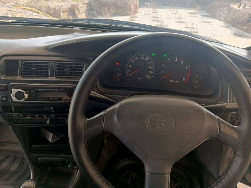 Toyota Corolla XE 1997 12