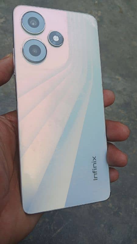 Infinix Hot 30 (8+8GB / 128GB) 1