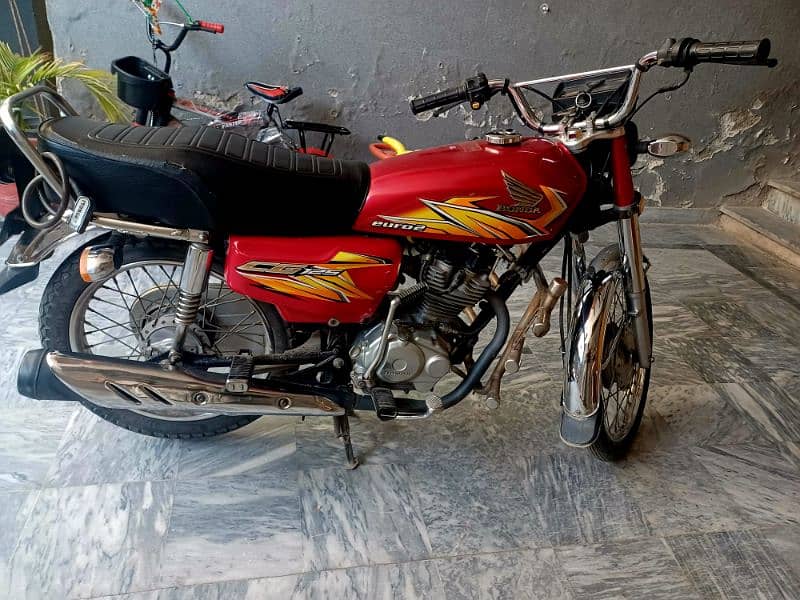 Honda 125 2021 Model 2022 Registered 3