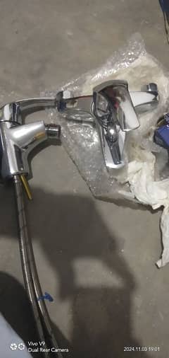 grohe shower and besin mixer for sale