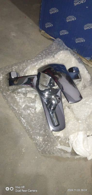 grohe shower and besin mixer for sale 1