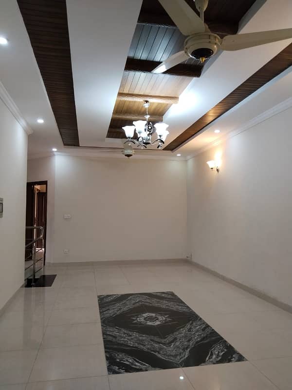 25*40 basement floor for rent 0