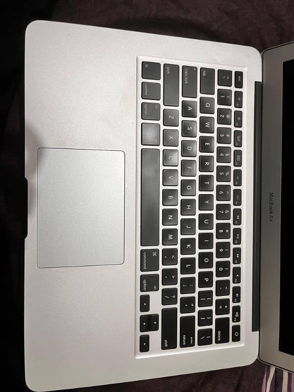 MacBook Air 2017 Dual Corei5 1