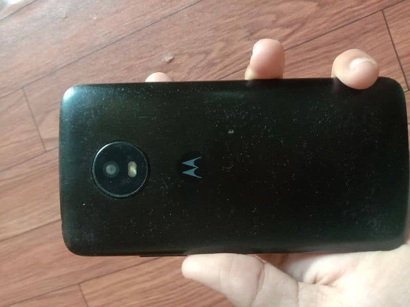 moto e4 16gb ok pice h aproved h behtren pice h 3