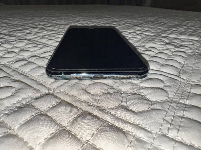 Iphone 11 pro max 256 GB PTA approved 10/10 condition 2