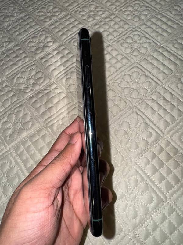 Iphone 11 pro max 256 GB PTA approved 10/10 condition 4