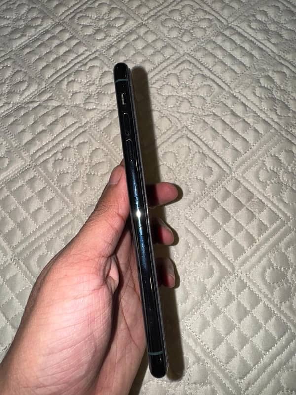 Iphone 11 pro max 256 GB PTA approved 10/10 condition 9