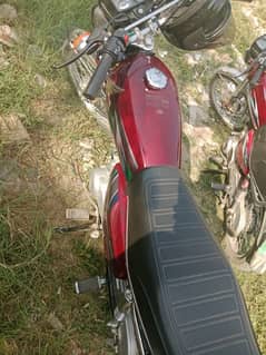 Honda 125 for sale Islamabad number smart card or fail b hain. .