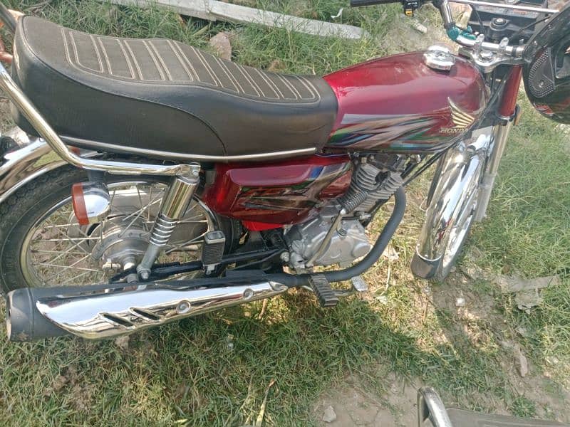 Honda 125 for sale Islamabad number smart card or fail b hain. . 3