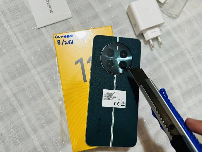 realme 12 plus 8+8 FB 256 GB 0