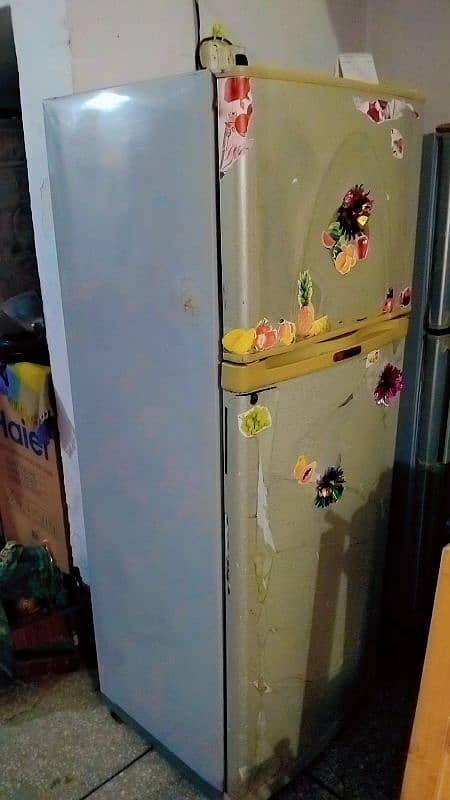 Dawlance refrigerator large saize 6