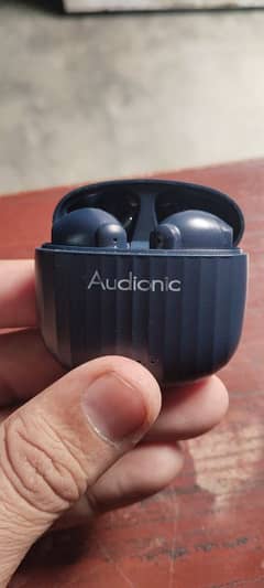 Audionic Earbuds Signature 600 9/10 condition 0.3. 0.2. 6.2. 4.5. 0.7. 7