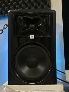 Monitors & Soundcard - JBL 308P MkII 8-inch & Focusrite Scarlett 6i6