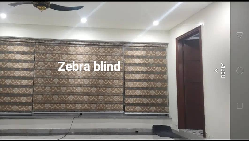 Window blinds/wallpaper/wood floor/pvc tile floor 9