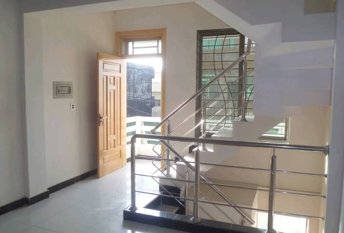 1500 Square Feet House For sale In G-9 2