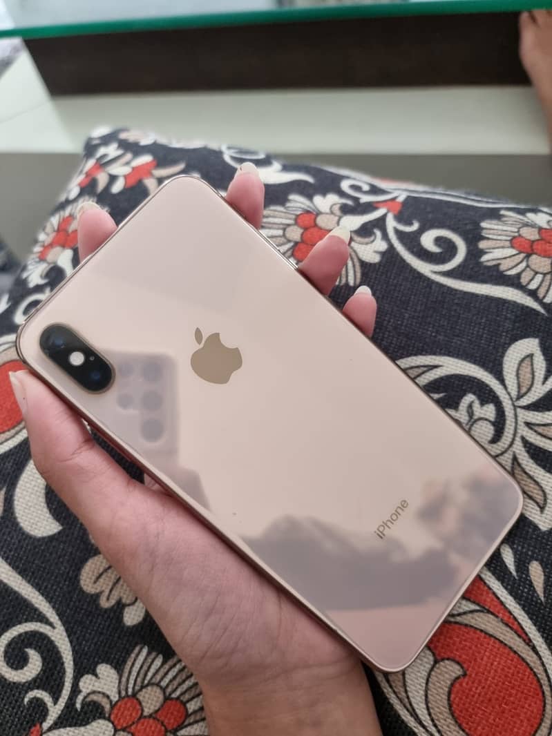 IPHONE XS MAX 64 gb PTA APPROVED 1