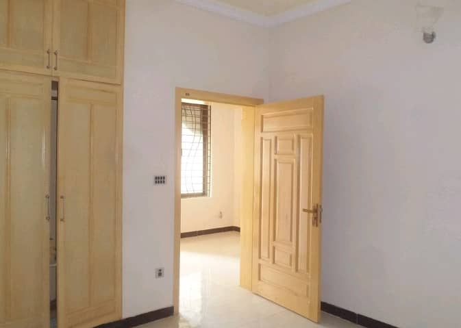 Prime Location 1500 Square Feet House In Central G-9 For Sale 4