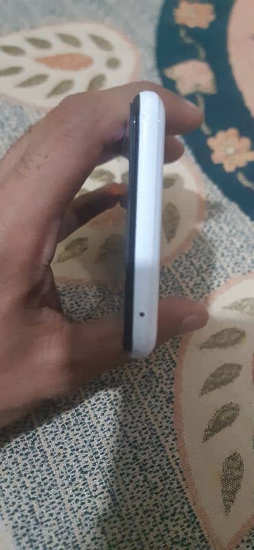 Google pixel 3 4/64 pta price can be negotiate 3