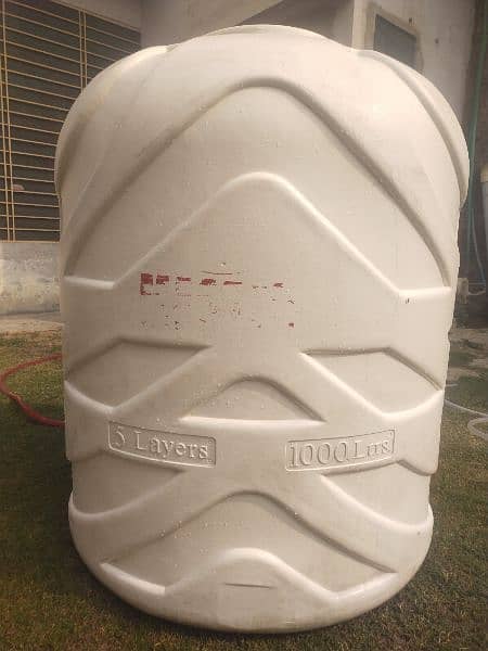 water Tank 1000 Liter. 5 layers 4