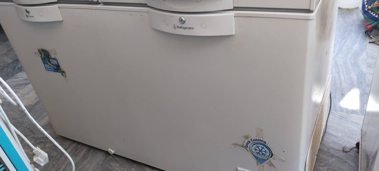 Dowlance  Freezer 2 door Low Voltage 0