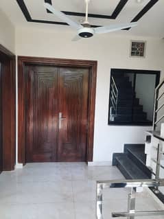 5 MARLA BRAND NEW UPPER PORTION FOR RENT