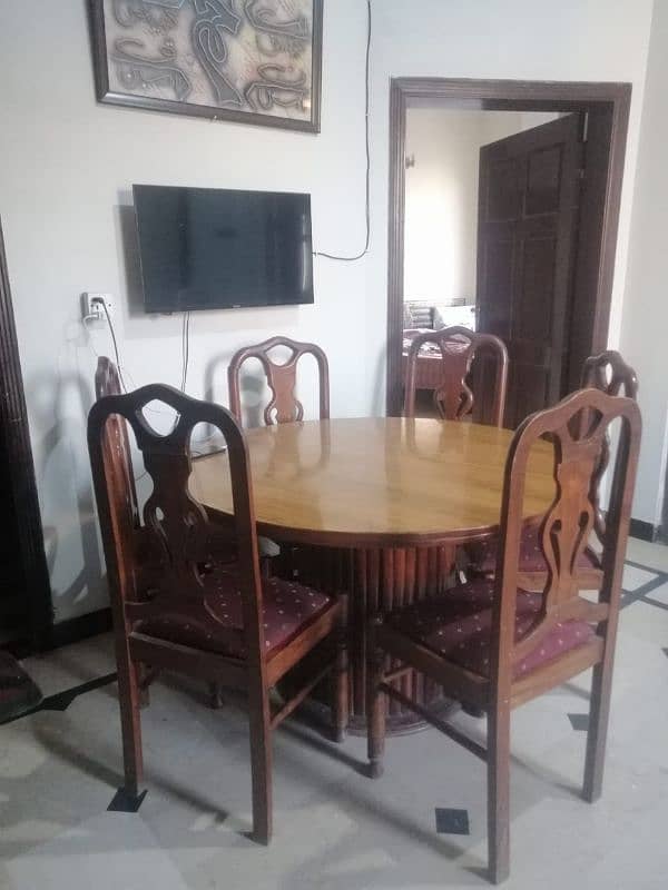 Dining Table and Dewan 0