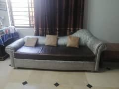 Dewan Sofa