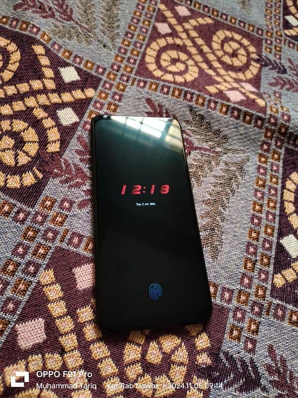 Vivo v21 complete box 4