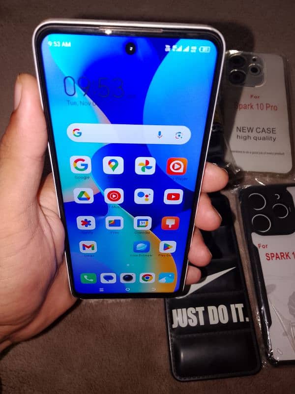 spark 10 pro in warranty 16/128 1 month used plz read add 1