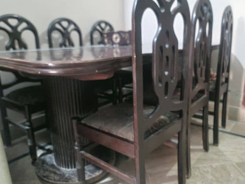 Dinning table with chairs 3