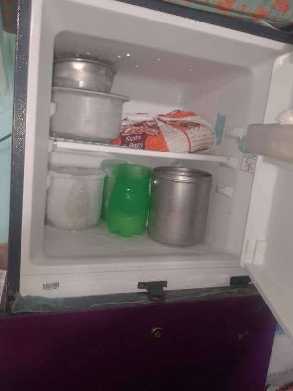 Dawlance fridge medium size 1