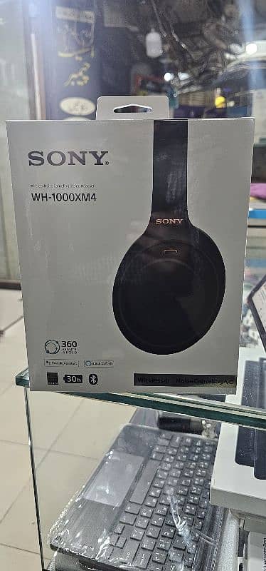 Sony WH-1000XM4 wireless Noise Canceling Bluetooth Headphones Black 2