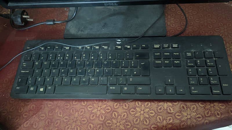 computer led  CPU and keyboard or mouse sell 6