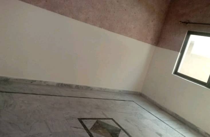 Prime Location In Chatha Bakhtawar 5 Marla Upper Portion For Rent 2