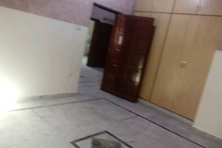 Prime Location In Chatha Bakhtawar 5 Marla Upper Portion For Rent 4