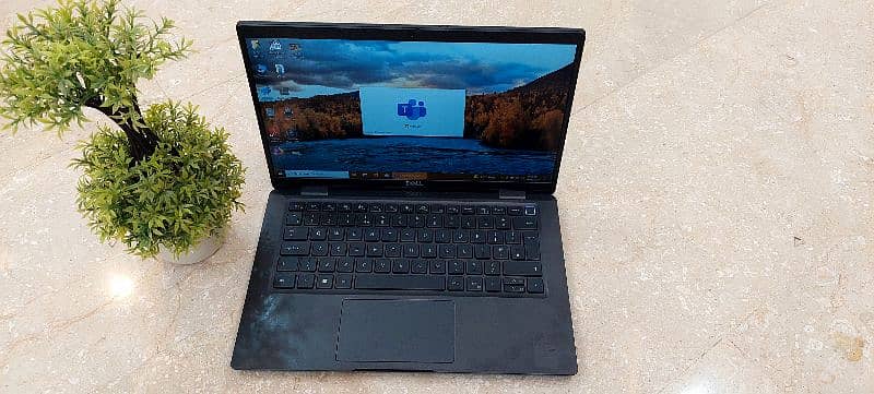 Dell Latitude Laptop 7300  Core i5 (8th Gen) 0