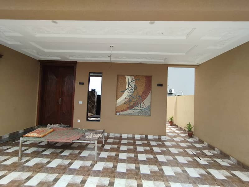 10 MARLA BRAND NEW HOUSE FOR SALE IN NASHEMAN E IQBAL PHASE 1 2