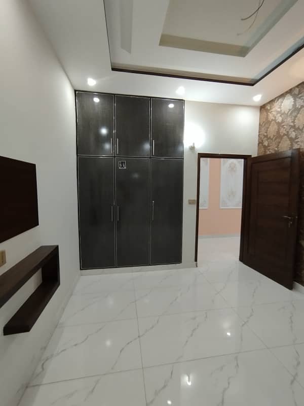 10 MARLA BRAND NEW HOUSE FOR SALE IN NASHEMAN E IQBAL PHASE 1 19