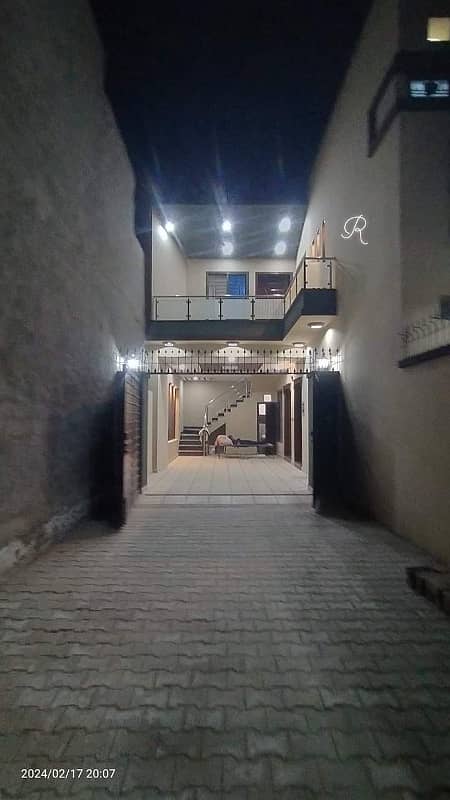 A Centrally Located House Is Available For sale In Zakariya Town 14