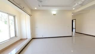 Prime Location In I-8/4 Of Islamabad A 1 Kanal Upper Portion Is Available