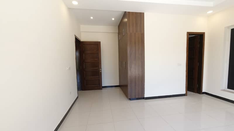 Prime Location In I-8/4 Of Islamabad A 1 Kanal Upper Portion Is Available 15