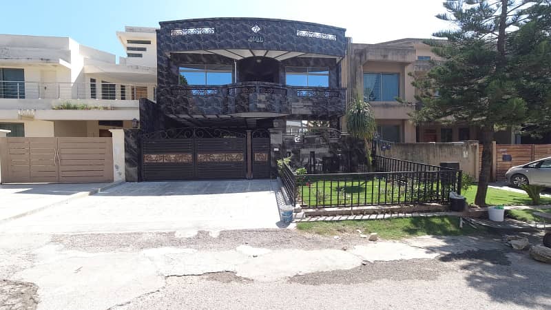 A Well Designed Prime Location House Is Up For sale In An Ideal Location In Islamabad 0