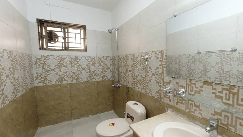 A Well Designed Prime Location House Is Up For sale In An Ideal Location In Islamabad 37