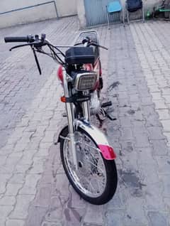 honda 125 12model good condition Lahore number