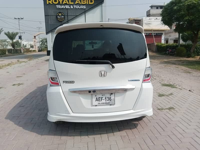 Honda Freed 1.5 2013 Model 1