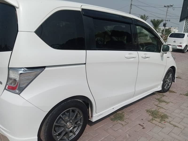 Honda Freed 1.5 2013 Model 4