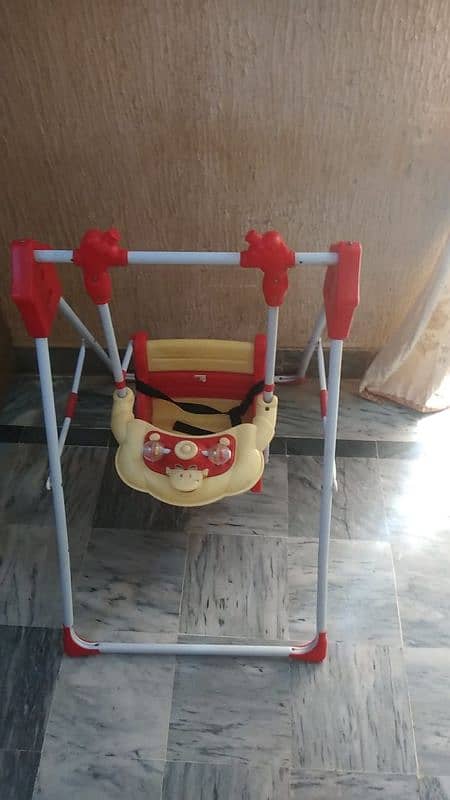 baby swing 10/10 condition with box 2