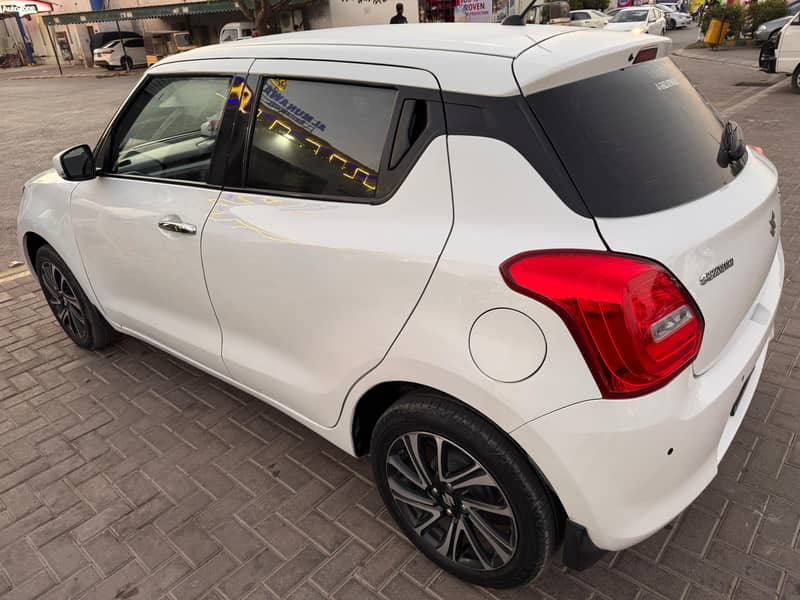 Suzuki Swift 2022 New Just 25,000-Km Salman Zero 3-2/1-Nine 2-7/1-3-50 2